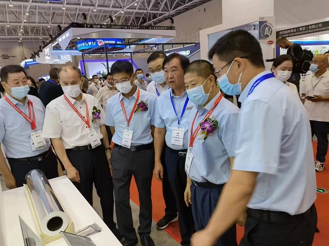 洛阳万基铝加工公司在华南国际铝工业展览会上荣获“2022年中国铝箔创新奖”