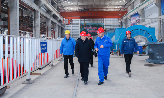 河南省发改委党组成员、能源局局长刘文生一行到万基2×60万千瓦机组建设工地调研